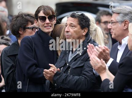 Paris, Frankreich, 4. 2020. juni - Trauerfeier des französischen Schauspielers und Humoristen c in der Kirche Saint-Germain-des-Pres in Paris, Frankreich, 04. Juni 2020. Bedos starb am 28. Mai 2020 im Alter von 85 Jahren in Paris. Stockfoto