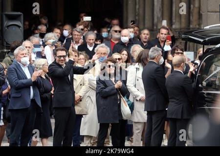 Paris, Frankreich, 4. 2020. juni - Trauerfeier des französischen Schauspielers und Humoristen c in der Kirche Saint-Germain-des-Pres in Paris, Frankreich, 04. Juni 2020. Bedos starb am 28. Mai 2020 im Alter von 85 Jahren in Paris. Stockfoto