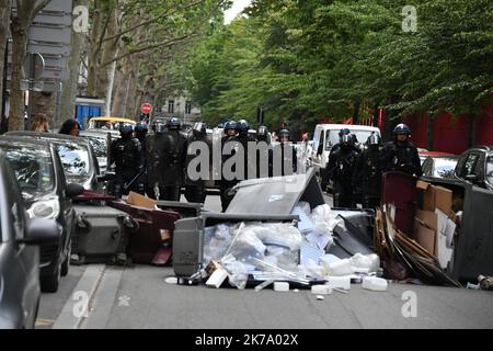 Lille: Tausend Menschen gegen Polizeigewalt an diesem Mittwochabend, angespannte Demonstration Stockfoto