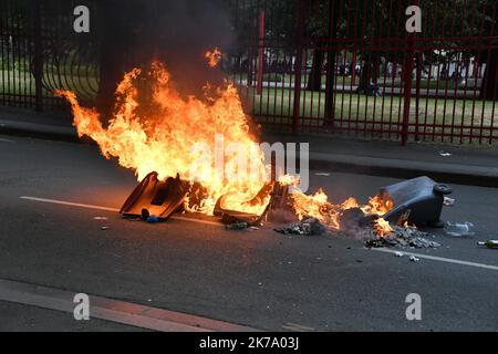 Lille: Tausend Menschen gegen Polizeigewalt an diesem Mittwochabend, angespannte Demonstration Stockfoto