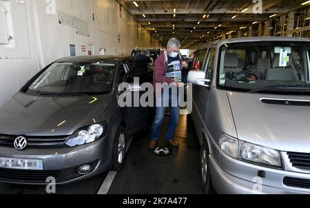 2020/06/29. Nach mehreren Wochen Pause nimmt die Brittany Ferries ihre Drehungen mit Passagieren wieder auf. Heute Morgen verließ der Mont Saint Michel um 8:30 Uhr Ouistreham nach Portsmouth. Stockfoto