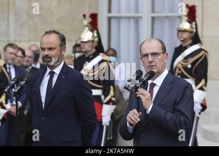 ©Sebastien Muylaert/MAXPPP - der ehemalige französische Premierminister Edouard Philippe und der neu ernannte Premierminister Jean Castex halten während der Übergabezeremonie im Matignon Hotel in Paris eine Rede. 03.07.2020 Stockfoto