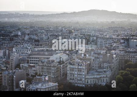 ©PHOTOPQR/LE PARISIEN/Fred Dugit ; Paris ; 20/07/2020 ; Société Paris VIie, le 20 juillet 2020 Illustration immobilier à Paris Photo LP / Fred Dugit Stockfoto