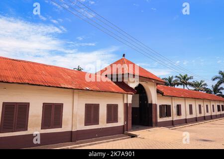 Kumasi, Ghana - 15. April 2022: Bild des Manhyia Palace Museums ist ein historisches Museum in Westafrika Stockfoto