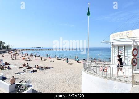 ©PHOTOPQR/NICE MATIN/Sophie Louvet ; SAINT RAPHAEL ; 26/07/2020 ; Faits divers : 3 personnes mordus dans l Eau à St Raphaël Plage du Veillat - 2020/07/26. Vier Schwimmer haben bereits „angegriffen“... Ein beißender Fisch tobt in Saint-Raphaël Stockfoto