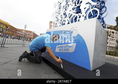 ©PHOTOPQR/NICE MATIN/Dylan Meiffret ; Nice ; 28/07/2020 ; NICE, le 28/07/2020, Illustration Tour de france 2020 dont le départ se fera à Nice dans 1 mois. - Die Tour de France 2020 wird die Ausgabe 107. des Rennens sein, mit einem Grand-Abfahrt in Nizza. Die Tour de France 2020 wird nun vom 29. August bis 20. September stattfinden. Stockfoto