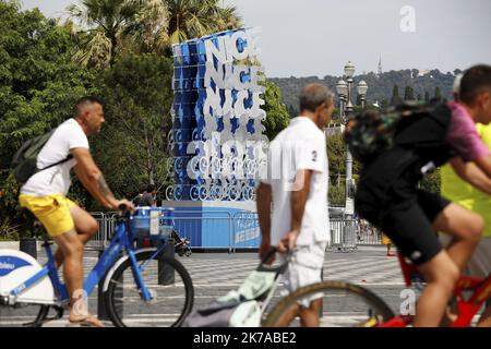 ©PHOTOPQR/NICE MATIN/Dylan Meiffret ; Nice ; 28/07/2020 ; NICE, le 28/07/2020, Illustration Tour de france 2020 dont le départ se fera à Nice dans 1 mois. - Die Tour de France 2020 wird die Ausgabe 107. des Rennens sein, mit einem Grand-Abfahrt in Nizza. Die Tour de France 2020 wird nun vom 29. August bis 20. September stattfinden. Stockfoto