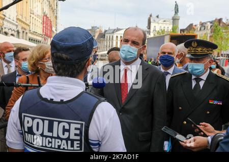 ©PHOTOPQR/VOIX DU Nord/Thierry THOREL ; 03/08/2020 ; VISITE DU PREMIER MINISTRE - Le Premier Ministre Jean Castex etait dans la Metropole Lilloise pour la mise en place de l'Obligation du Port des Masques dans la rue - Le 3 aout 2020 - A Lille - Foto : THIERRY THOREL / La Voix du Nord - 2020/08/03. Premierminister Jean Castex war in der Metropole Lille für die Umsetzung der Verpflichtung, Masken auf der Straße zu tragen Stockfoto