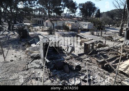 ©PHOTOPQR/LA PROVENCE/Serge Gueroult ; Martigues ; 05/08/2020 ; Incentidie de Martigues, plus de 1800 pompiers encore mobilisés ce matin. Plus de mille hectars sont partis en fumée et deux campings entièrement détruits. Lou Cigalon et Les Tamaris . ICI le camping Les Tamaris . - 2020/08/05. Martigues feuern, mehr als 1800 Feuerwehrleute mobilisierten heute Morgen noch. Mehr als tausend Hektar sind in Rauch aufgegangen und zwei Campingplätze wurden vollständig zerstört Stockfoto