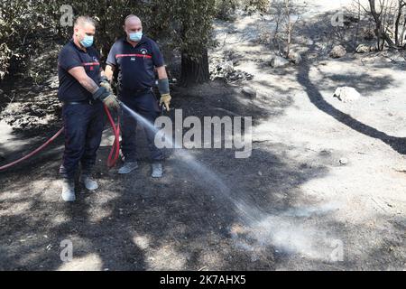 ©PHOTOPQR/LA PROVENCE/Serge Gueroult ; Vitrolles ; 24/08/2020 ; Suite de l'incendie de Vitrolles , le Parc de la cigaliere totalement detruit par les flammes . Une maison a aussi ete entierement detruite . Feuer bei Istres: Das Feuer hat bereits 450 Hektar bedeckt. 24. August 2020 Stockfoto