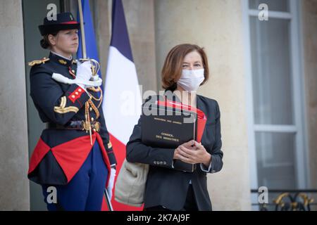 ©PHOTOPQR/LE PARISIEN/Fred Dugit ; Paris ; 26/08/2020 ; Politique Paris VIIie, le 26 août 2020 conseil des Ministres Florence Parly Ministre des Armées Foto LP / Fred Dugit - Paris, Frankreich, august 26. 2020 - Minister verlassen Elysee Palace nach dem ersten wöchentlichen Kabinettsitzung nach Regierungsfeiertagen Stockfoto