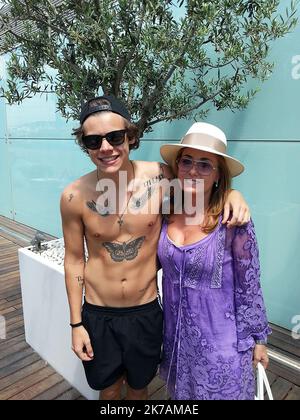 Harry Styles Und Trey Pritchett-Randall Out And About Stockfoto