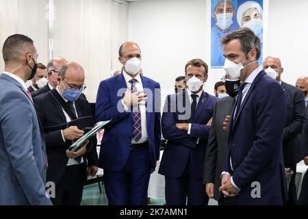 © Pool/Stéphane Lemouton/MAXPPP? Liban, Beyrouth, 2020/09/02 Präsident Emmanuel Macron besucht am 1. 2020. september das Universitätskrankenhaus Rafik Hariri in Beirut, Libanon Stockfoto