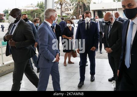 © Pool/Stéphane Lemouton/MAXPPP? Liban, Beyrouth, 2020/09/02 Präsident Emmanuel Macron besucht am 1. 2020. september das Universitätskrankenhaus Rafik Hariri in Beirut, Libanon Stockfoto