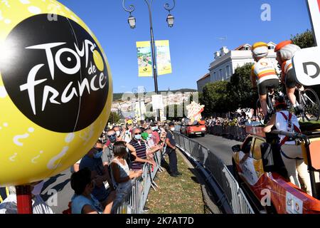 ©PHOTOPQR/LA MONTAGNE/Rémi DUGNE ; ; 11/09/2020 ; Tour de France 2020, ETAPE CHATEL - PUY MARY, départ de Chatel-Guyon. Foto Remi Dugne - Tour de France 2020, 13. Etappe am Sept. 10. 2020 Châtel-Guyon - Puy-Mary Stockfoto