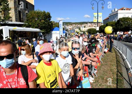 ©PHOTOPQR/LA MONTAGNE/Rémi DUGNE ; ; 11/09/2020 ; Tour de France 2020, ETAPE CHATEL - PUY MARY, départ de Chatel-Guyon. Foto Remi Dugne - Tour de France 2020, 13. Etappe am Sept. 10. 2020 Châtel-Guyon - Puy-Mary Stockfoto