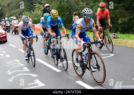 ©PHOTOPQR/LA MONTAGNE/Richard BRUNEL ; ; 11/09/2020 ; Cyclisme Tour De France Etape Chatel-Guyon Puy Mary, echapee Alaphilippe, Cavagan, le 11/09/2020 Foto R Brunel - Tour de France 2020, 13. Etappe auf Sept. 10. 2020 Châtel-Guyon - Puy-Mary Stockfoto