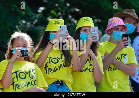 ©PHOTOPQR/LA MONTAGNE/Richard BRUNEL ; ; 11/09/2020 ; Cyclisme Tour De France Etape Chatel-Guyon Puy Mary, Ambiente, le 11/09/2020 Foto R Brunel - Tour de France 2020, 13. Etappe auf sept 10. 2020 Châtel-Guyon - Puy-Mary Stockfoto