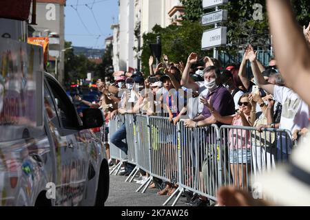 ©PHOTOPQR/LE PROGRES/Joël PHILIPPON - Lyon 12/09/2020 - Passage Croix-Rousse Caravane Tour de France 2020 à Lyon 12 septembre -Passage de la Caravane du Tour de France 2020 à la Croix-Rousse. Enormément de monde pour le Passage de la Caravane. - 2020/09/12. Tour de France Etappe 14. Stockfoto