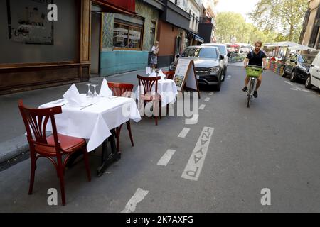 ©PHOTOPQR/LE PARISIEN/Delphine Goldsztejn ; PARIS ; 15/09/2020 ; Covid-19 Paris : l'Extension des Terrasses pérennisée jusqu'en juin 2021 Rue de la Bastille Paris 4ème Le 15/09/2020 Foto : Delphine Goldsztejn - Paris, Frankreich, sept 15. 2020 - er ephemere Terrassen, geschaffen, soziale Distanzierung zu erhöhen, bleiben bis Juni 2021 Stockfoto