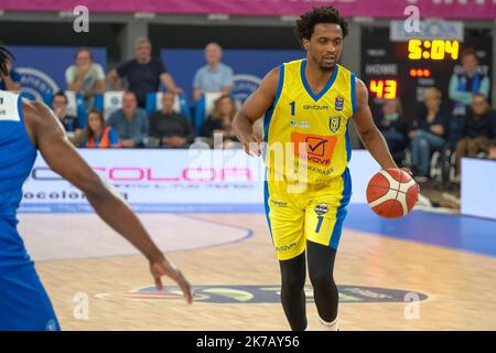 Brixia, Italien. 16.. Oktober 2022. Italienische Basketball-Meisterschaft A1, Spiel zwischen Germani Basket Brescia und GIVOVA Scafati. Stockfoto