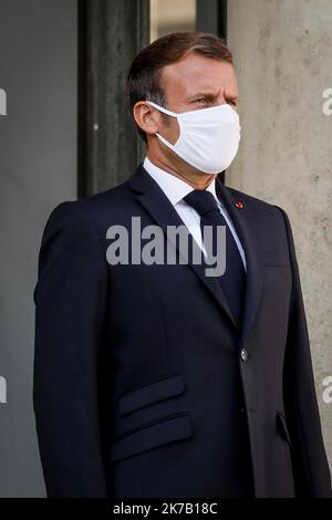 ©THOMAS PADILLA/MAXPPP - 21/09/2020 ; PARIS, FRANKREICH ; LE PRESIDENT DE LA REPUBLIQUE, EMMANUEL MACRON RECOIT LE PRESIDENT DE LA REPUBLIQUE DE SLOVENIE, AU PALAIS DE L' ELYSEE. Der französische Präsident Emmanuel Macron empfängt den slowenischen Präsidenten am 21. September 2020 im Pariser Elysee-Palast. - 2020/09/21. Französischer Präsident. Stockfoto