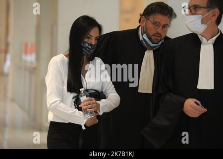 ©PHOTOPQR/LE PARISIEN/Olivier Lejeune ; Paris ; 22/09/2020 ; PROCES DE L HYPER CACHER DU 9 JANVIER 2015 SORTIE DU TRIBUNAL 12h Valerie Braham - Paris Terroranschläge Prozess erinnert ‘Terror’ und ‘Grausamkeit’ koscher Speicher rampage sept 22 2020 Stockfoto