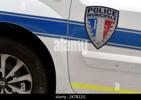 ©PHOTOPQR/LE PROGRES/Rémy PERRIN - Saint-Étienne 24/09/2020 - Police Municipale -Illustration Police Municipale - 2020/09/24. Städtische Pflichtmaske, Coronavirus-Sanitäranlagen, Bar- und Restaurantterrassen Stockfoto