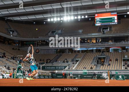 Aurelien Morissard / IP3; Jannik SINNER (ITA) tritt gegen David GOFFIN (Bel) auf dem Philippe-Chatrier-Platz des French Open-Tennisturniers bei Roland Garros in Paris, Frankreich, am 27.. Juni 2020 an. Stockfoto