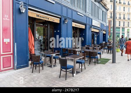 ©Yannick Neve / Le Pictorium/MAXPPP - Yannick Neve / Le Pictorium - 24/09/2020 - Frankreich / Bouches-du-Rhone / Marseille - Bars und Restaurants de Marseille avant leur fermeture le 26 septembre 2020 jusqu'a nouvel ordre. / 24/09/2020 - Frankreich / Bouches-du-Rhone / Marseille - Bars und Restaurants in Marseille, bevor sie am 26. September 2020 bis auf weiteres schließen. Stockfoto