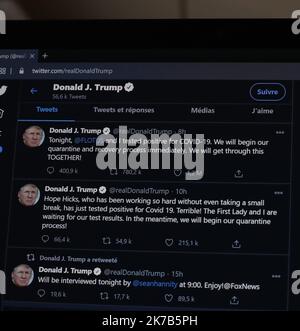 ©Pierre Teyssot/MAXPPP ; US-Präsident Donald Trump sagt auf Twitter, er habe Covid positiv getestet. Am 2. Oktober 2020 zeigt der Bildschirm eines Computers den letzten Tweet von US-Präsident Donald Trump, der sagt, dass er und First Lady Melania Trump unter Quarantäne stehen, nachdem er sich positiv auf Covid getestet hat. „Heute Abend haben @FLOTUS und ich positiv auf COVID-19 getestet. Wir werden sofort mit dem Quarantäne- und Wiederherstellungsprozess beginnen. Wir werden das GEMEINSAM durchstehen!“ â© Pierre Teyssot/Maxppp Stockfoto