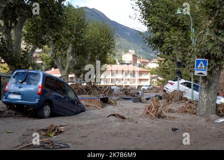 VaLC/Maxppp - Ein General der Flutflut aufgrund von Starkregen durch den Sturm „Alex“ in Breil sur Roya, Frankreich, 03. Oktober 2020. Es wird mit Starkregen und nassem Wetter gerechnet, da Sturm Alex Südfrankreich beeinflusst. Stockfoto