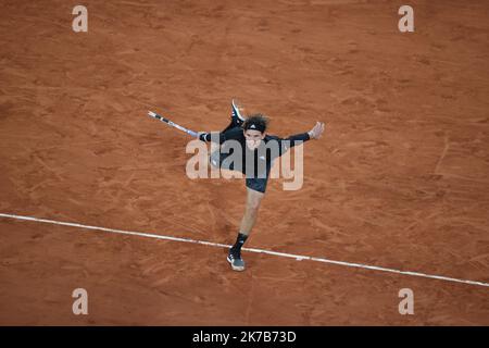 ©PHOTOPQR/LE PARISIEN/ARNAUD JOURNOIS ; PARIS ; 04/10/2020 ; TENNIS , ROLAND GARROS 2020 / INTERNATIONAUX DE FRANCE DE TENNIS 2020 / HUGO GASTON VS DOMINIC THIEM - FRANZÖSISCH OFFEN ROLAND GARROS OCT 4 2020 Stockfoto