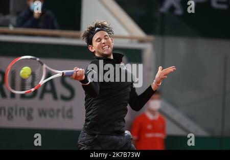 ©PHOTOPQR/LE PARISIEN/ARNAUD JOURNOIS ; PARIS ; 04/10/2020 ; TENNIS , ROLAND GARROS 2020 / INTERNATIONAUX DE FRANCE DE TENNIS 2020 / HUGO GASTON VS DOMINIC THIEM - FRANZÖSISCH OFFEN ROLAND GARROS OCT 4 2020 Stockfoto