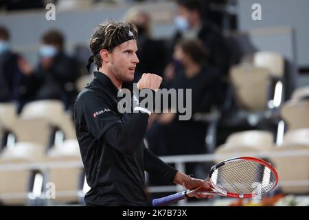 ©PHOTOPQR/LE PARISIEN/ARNAUD JOURNOIS ; PARIS ; 04/10/2020 ; TENNIS , ROLAND GARROS 2020 / INTERNATIONAUX DE FRANCE DE TENNIS 2020 / HUGO GASTON VS DOMINIC THIEM - FRANZÖSISCH OFFEN ROLAND GARROS OCT 4 2020 Stockfoto