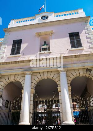 Das Parlamentsgebäude auf dem Felsen von Gibraltar Stockfoto