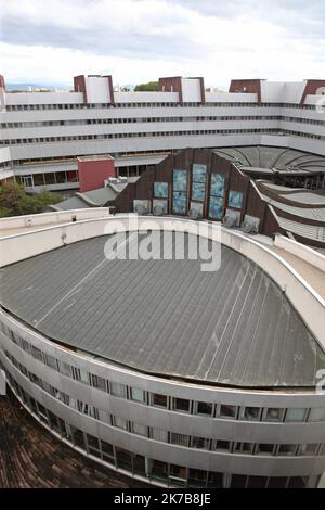 ©PHOTOPQR/L'ALSACE/Jean-Marc LOOS ; Strasbourg ; 06/10/2020 ; Le toit du Palais de l'Europe à Strasbourg indique le siège du Conseil de l'Europe. - Straßburg, Frankreich Okt 6 2020 Stockfoto