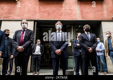 ©PHOTOPQR/L'INDEPENDANT/Nicolas Parent ; Perpignan ; 09/10/2020 ; Conférence de Presse des trois anciens présidents d ela généralitat de Catalunya, Quim Torra, Carles Puigdemont, et Artur Mas, réunis à Perpignan. Der katalanische Separatistenpräsident Quim Torra, das Europaabgeordnete und der ehemalige katalanische Präsident Carles Puigdemont und der ehemalige katalanische Regionalpräsident Artur Mas, die letzten drei Präsidenten der katalanischen Region, halten am 9. Oktober 2020 eine Pressekonferenz in Perpignan, Südwest-Frankreich. Stockfoto