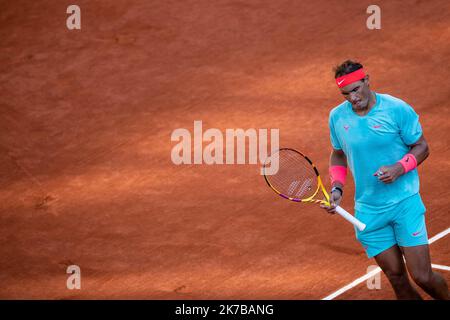 Aurelien Morissard / IP3; Rafael NADAL (ESP) reagiert während seines Spiels gegen Diego SCHWARTZMAN (ARG) auf dem Philippe Chatrier-Platz während des Halbfinales des French Open Tennisturniers bei Roland Garros in Paris, Frankreich, am 8.. Oktober 2020. Stockfoto