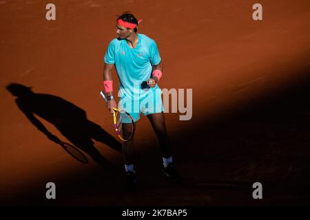 Aurelien Morissard / IP3; Rafael NADAL (ESP) reagiert während seines Spiels gegen Diego SCHWARTZMAN (ARG) auf dem Philippe Chatrier-Platz während des Halbfinales des French Open Tennisturniers bei Roland Garros in Paris, Frankreich, am 8.. Oktober 2020. Stockfoto