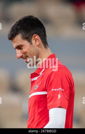 Aurelien Morissard / IP3; Novak DJOKOVIC aus Serbien im Finale der Männer beim French Open Tennisturnier in Roland Garros in Paris, Frankreich, am 11.. Oktober 2020, gegen Rafael NADAL aus Spanien. Stockfoto