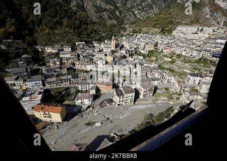 ©PHOTOPQR/NICE MATIN/Dylan Meiffret ; Tende ; 10/10/2020 ; TENDE, le 10/10/2020, Vues eyriennes des dégâts sur la commune de Tende Suite à la Catastrophe de la Tempête Alex. - 2020/10/10. Luftaufnahmen von Tende, Südfrankreich. Stockfoto