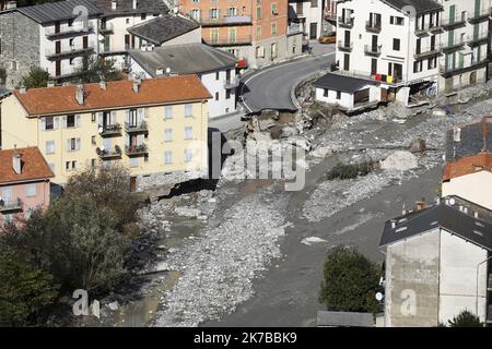 ©PHOTOPQR/NICE MATIN/Dylan Meiffret ; Tende ; 10/10/2020 ; TENDE, le 10/10/2020, Vues eyriennes des dégâts sur la commune de Tende Suite à la Catastrophe de la Tempête Alex. - 2020/10/10. Luftaufnahmen von Tende, Südfrankreich. Stockfoto