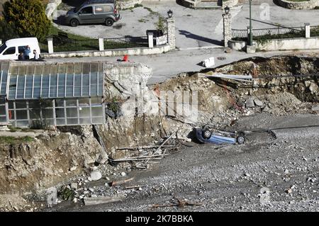 ©PHOTOPQR/NICE MATIN/Dylan Meiffret ; Tende ; 10/10/2020 ; TENDE, le 10/10/2020, Vues eyriennes des dégâts sur la commune de Tende Suite à la Catastrophe de la Tempête Alex. - 2020/10/10. Luftaufnahmen von Tende, Südfrankreich. Stockfoto