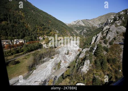 ©PHOTOPQR/NICE MATIN/Dylan Meiffret ; Tende ; 10/10/2020 ; TENDE, le 10/10/2020, Vues eyriennes des dégâts sur la commune de Tende Suite à la Catastrophe de la Tempête Alex. - 2020/10/10. Luftaufnahmen von Tende, Südfrankreich. Stockfoto