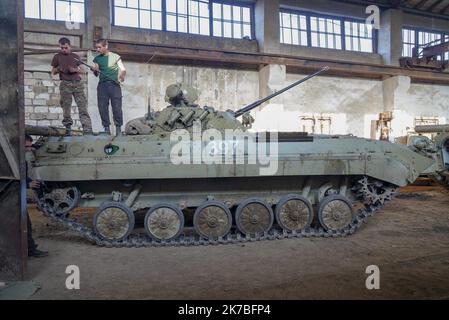 ©Gilles Bader/MAXPPP - MARTUNI 20/10/2020 Char Bmp2 et engins blindés pris par les arméniens aux Azeris dans la région de Martuni Bmp2 Panzer- und Panzerfahrzeuge der Armenier aus Azeris in der Region Martuni Stockfoto