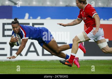 ©Sebastien Muylaert/MAXPPP - Teddy THOMAS aus Frankreich beim Testspiel zwischen Frankreich und Wales im Stade de France in Paris, Frankreich. 24.10.2020 Stockfoto