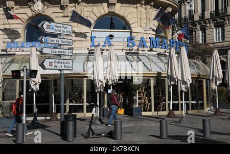 ©PHOTOPQR/LA PROVENCE/VREL Valerie ; Marseille ; 30/10/2020 ; ambiances autour du Vieux-Port, le Premier jour du reconfinement . Les consignes semblent être plutôt respectées, peu de gens circulent. - Frankreich, 30. 2020. oktober - Neue Sperre gegen die Ausbreitung der Covid-19-Pandemie bis 1. 2020. dezember Stockfoto