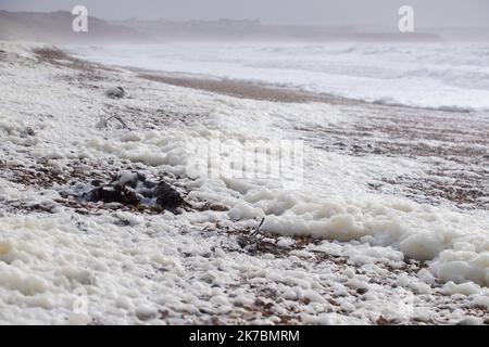 ©PHOTOPQR/VOIX DU Nord/Johan BEN AZZOUZ ; 01/11/2020 ; Ambleteuse, le 1 novembre 2020. Confinement 2 jour 3 sur la Côte d'opale. Le Fort d'Ambleteuse, et les Dunes de la Slack sous la tempète. FOTO JOHAN BEN AZZOUZ LA VOIX DU Nord - Frankreich, nov 1. 2020 - Neue Sperre gegen Ausbreitung der Covid-19-Pandemie bis dezember 1. 2020 Landschaften in Nordfrankreich im Herbst Stockfoto