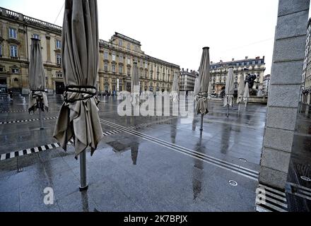 ©PHOTOPQR/LE PROGRES/Richard MOUILLAUD - Lyon 01/01/2012 - le 03/11/2020 confinement à Lyon -confinement à Lyon Place des Terreaux - Frankreich, 03 November 2020 - Neue Sperre gegen covid-19 Pandemie Ausbreitung, bis dez 1. 2020 Stockfoto